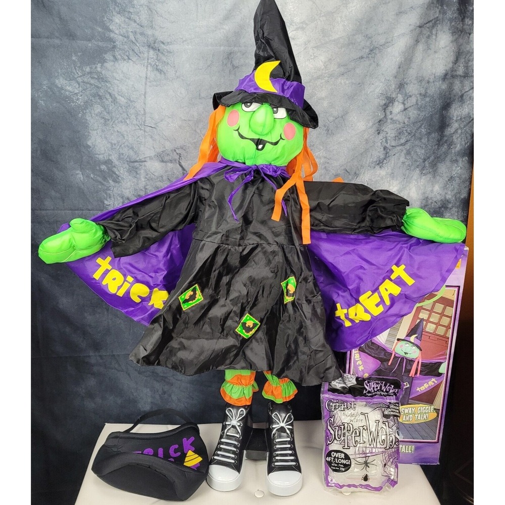 Vtg. Halloween Animated Witch Treater Greeters Porch Yard 2 1/2 Feet W/Bag